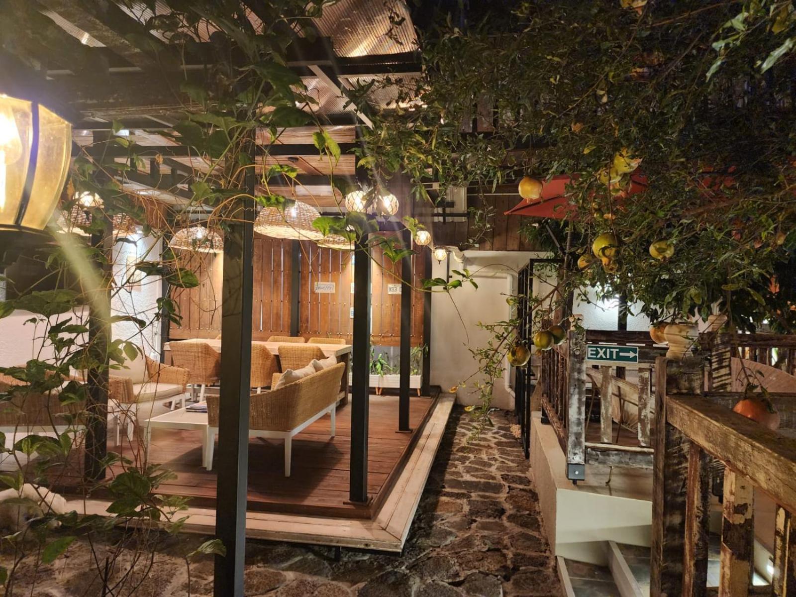 The Rustic Studio Grand Baie Exteriör bild